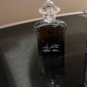 Le Petite Robe Noire perfume